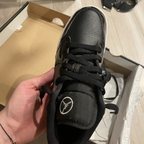 Air Jordan - Black Youth - 1 Low Se ASW (GS) - Uk 6 / cm 24.5/ 6.5Y - Picture 4 of 6